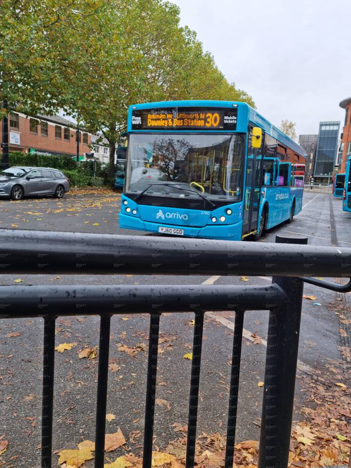 Image of Arriva Beds and Bucks vehicle 2790. Taken by Victoria T at 10.16.01 on 2021.11.04